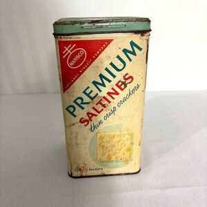 Vintage 1969 Nabisco Premium Saltine 14oz Tin